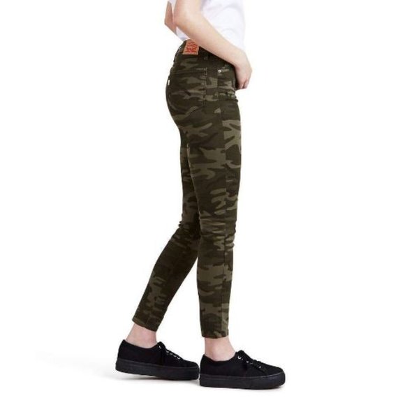 Levi's Women's 711 Mid-Rise Ankle Print Soft Green Skinny Soft Camo Jeans Sz 24 - Picture 3 of 3